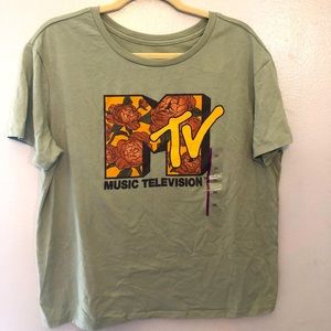 MTV womens NWT crop style tee shirt size 2XL looks XL sage green